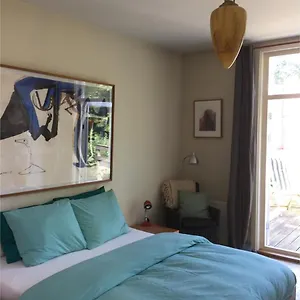 https://bed-breakfast-leonie.thehaguehotels.net